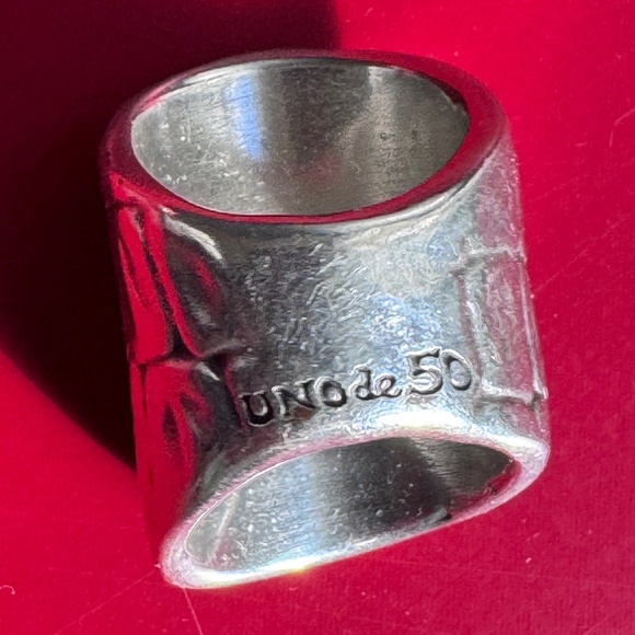 UNO de 50 Large Silver Unisex Ring - Picture 6 of 7